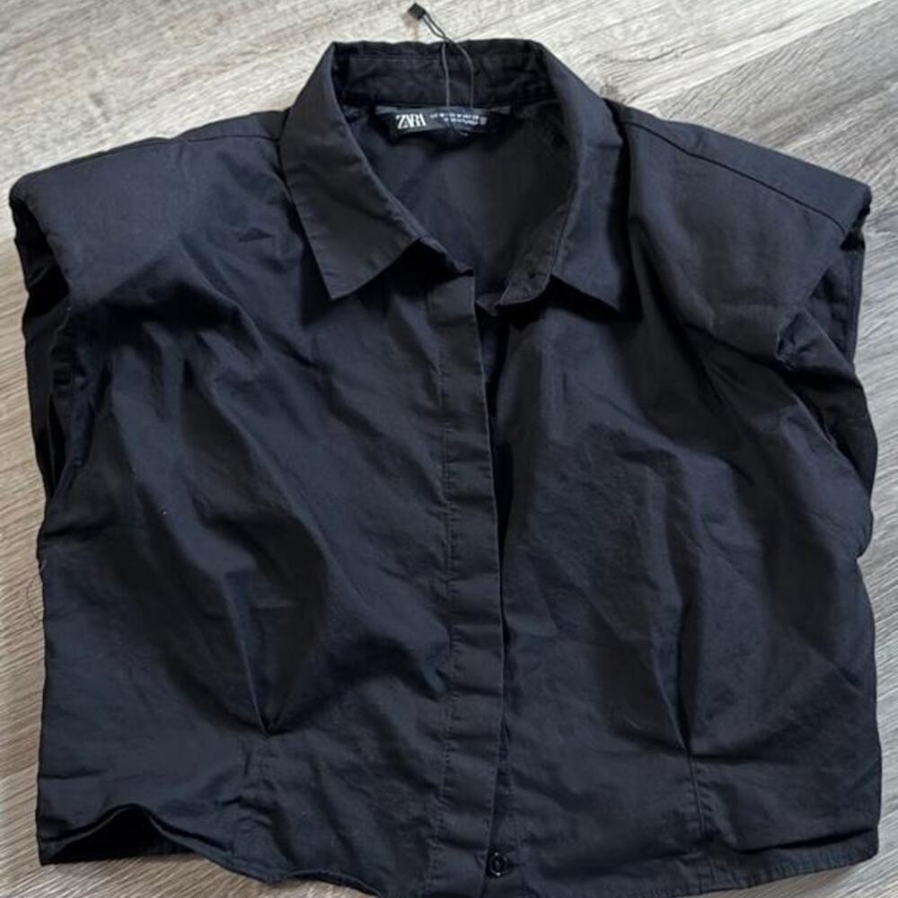 Zara black cropped button up blouse